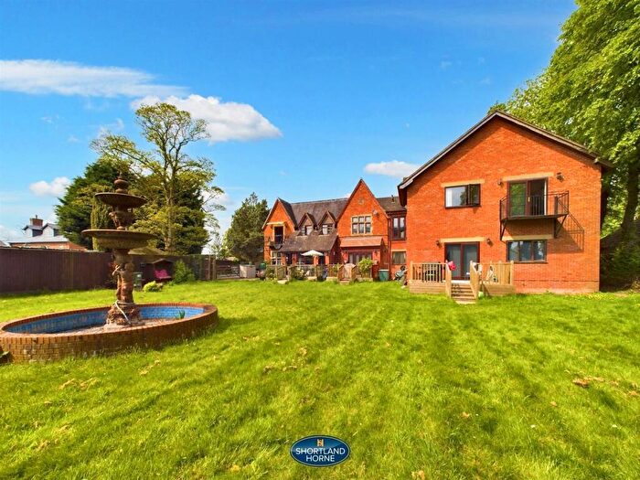 2 Bedroom Flat To Rent In Mill Lane, Bulkington, CV12