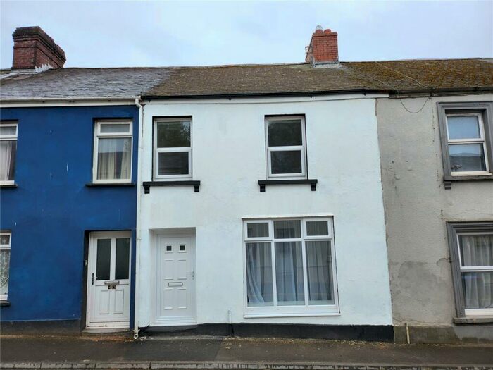 3 Bedroom House To Rent In Priory Street, Carmarthen, SA31