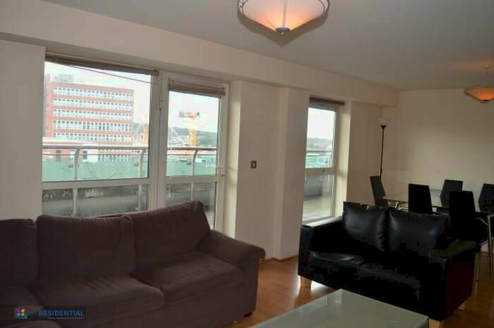 2 Bedroom Flat To Rent In Westfield Terrace, Sheffield, South Yorkshire, Uk, S1