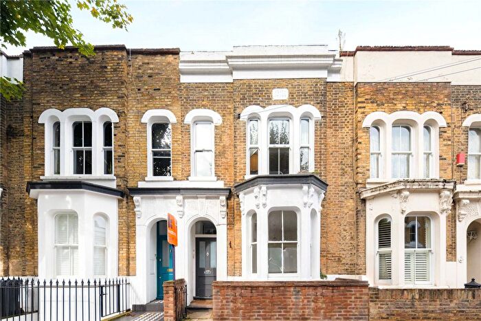 2 Bedroom Flat To Rent In Antill Road, Bow, London, E3