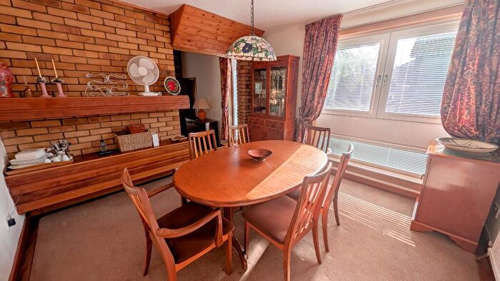 5 Bedroom Detached House For Sale In Locksley Avenue, Cumbernauld, G67