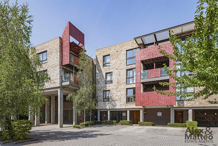 2 Bedroom Flat For Sale In Campion House, Canada Water, SE16