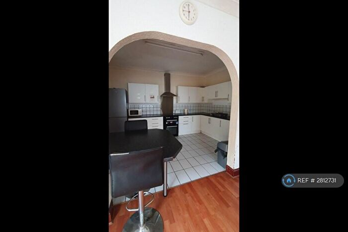 3 Bedroom Semi-Detached House To Rent In Dover Road, Portsmouth, PO3
