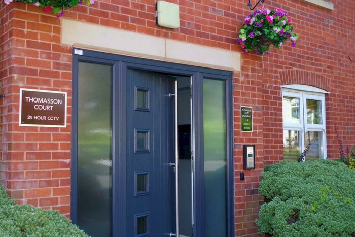 2 Bedroom Flat To Rent In Thomasson Court, Bolton, BL1