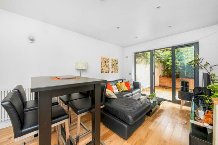 1 Bedroom Apartment To Rent In Waldram Crescent, Forest Hill, London, SE23