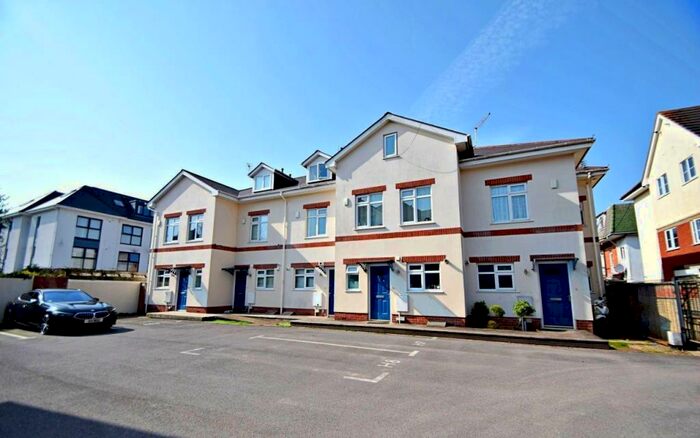 5 Bedroom Terraced House To Rent In Bournemouth, BH8