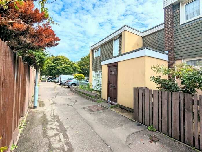 3 Bedroom House To Rent In Arnaud Close, Portsmouth, PO2