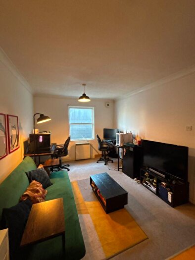 1 Bedroom Flat To Rent In Western Road, Brighton, BN1