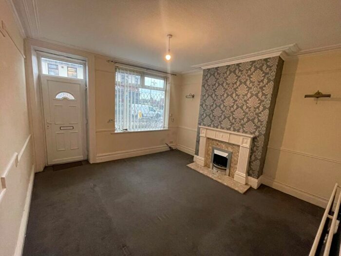 2 Bedroom Terraced House To Rent In Station Road, S63