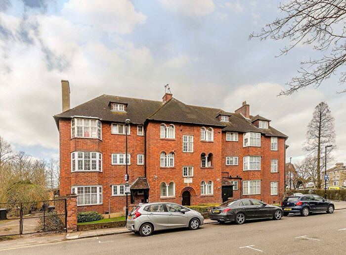 2 Bedroom Flat To Rent In Aylmer Road, Highgate, London, N2