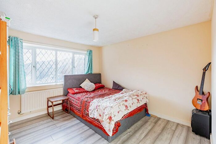 5 Bedroom Detached House For Sale In Cottesbrooke Gardens, Northampton, NN4