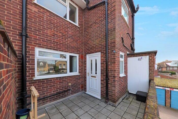 2 Bedroom Flat For Sale In Church Lane, Rickmansworth, WD3