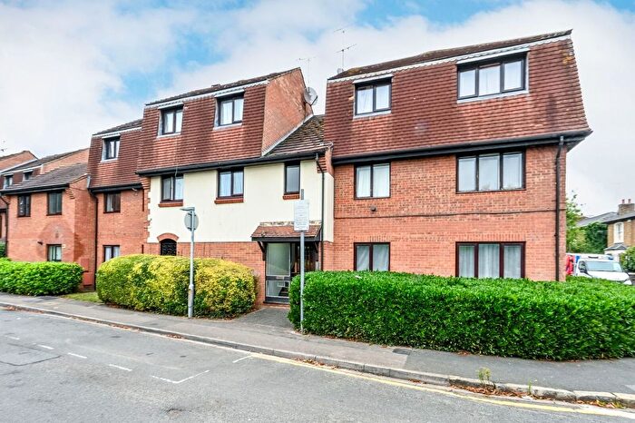 2 Bedroom Flat To Rent In Victoria Street, Slough, SL1