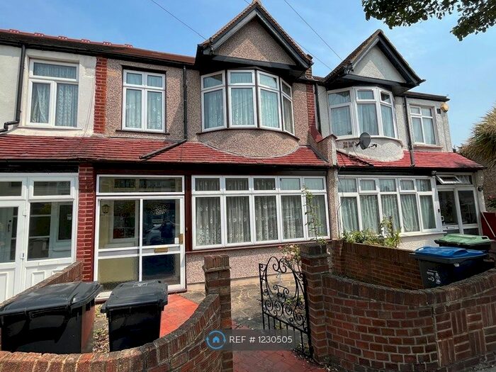 3 Bedroom Terraced House To Rent In Mayfield Road, Thornton Heath, CR7