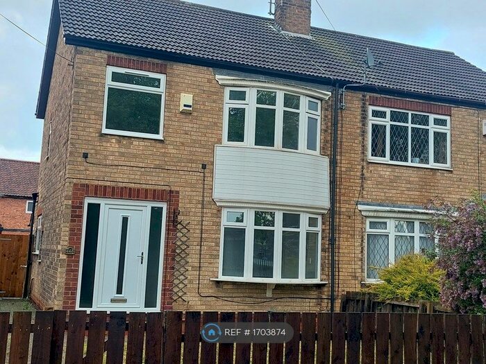 3 Bedroom Semi-Detached House To Rent In Inglemire Lane, Hull, HU6