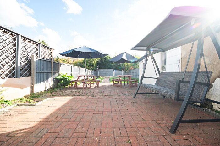 3 Bedroom Semi Detached House For Sale In Highwood Gardens, Clayhall, IG5
