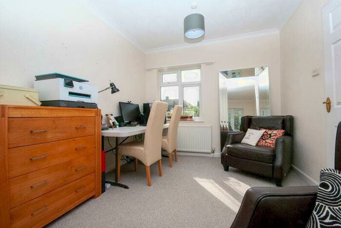 2 Bedroom Semi-Detached Bungalow For Sale In The Ryde, Leigh-On-Sea, SS9