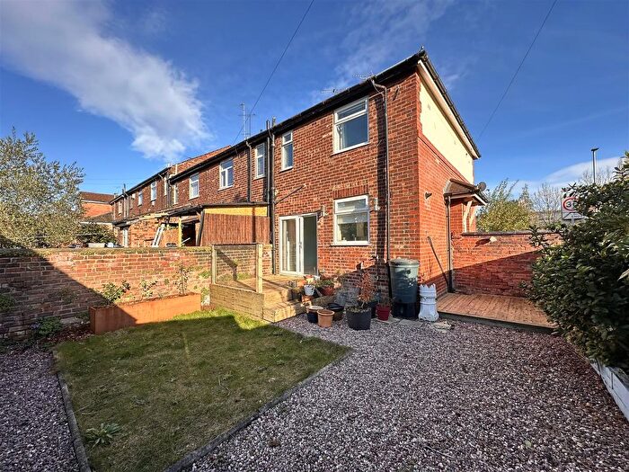 2 Bedroom Terraced House To Rent In Langworthy Road, Salford, M6