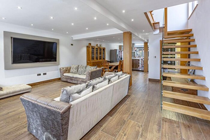 3 Bedroom Detached House For Sale In Dollis Hill Lane, Dollis Hill, London, NW2