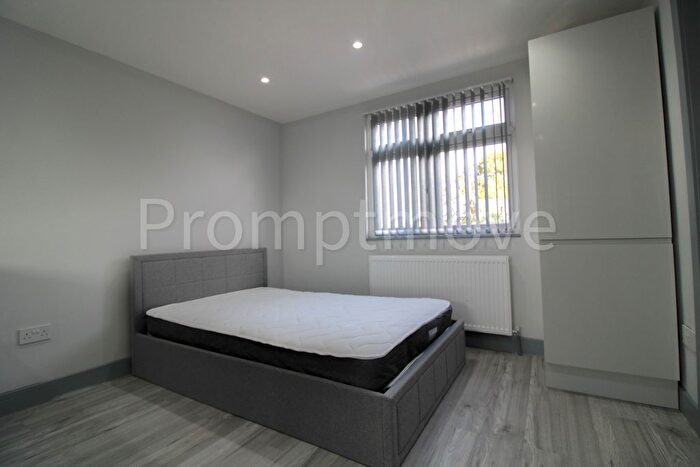 Property To Rent In Ashcroft Road, Luton, LU2