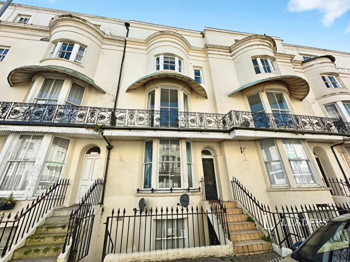 1 Bedroom Flat To Rent In Cavendish Place, BN21