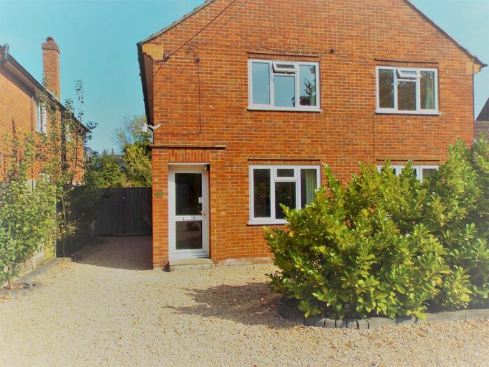 2 Bedroom Flat To Rent In Reading Road, Winnersh RG41