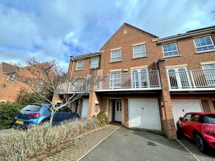 4 Bedroom House To Rent In Gillquart Way, Coventry, CV1