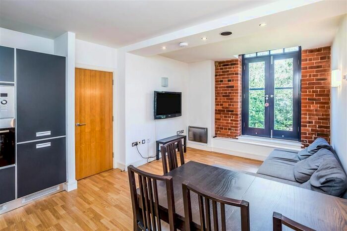 2 Bedroom Flat To Rent In Firth Street, Huddersfield, HD1