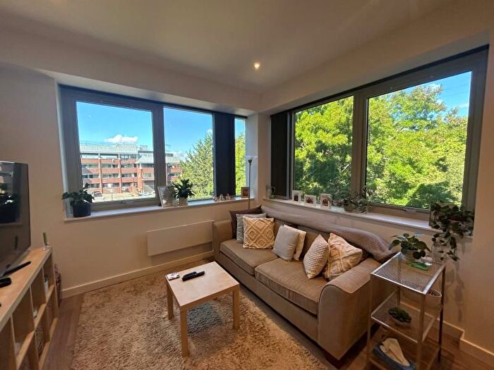 1 Bedroom Flat To Rent In Liongate House, Ladymead, Guildford, GU1