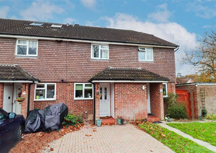 2 Bedroom Terraced House For Sale In Coxmoor Close, Fleet, GU52