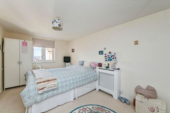 1 Bedroom Flat For Sale In Rolle Road, Exmouth, Devon, EX8