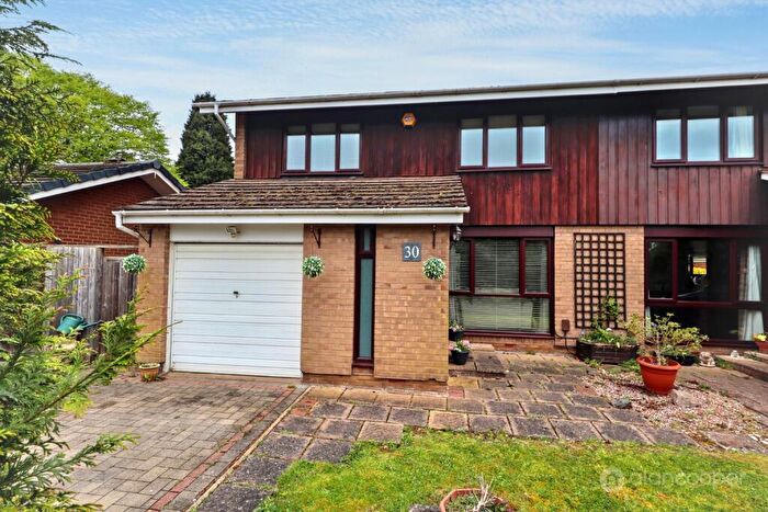 3 Bedroom Semi Detached House For Sale In Columbia Gardens, Bedworth, CV12