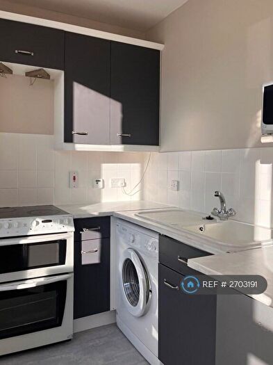 1 Bedroom Flat To Rent In Houston Street, Renfrew, PA4