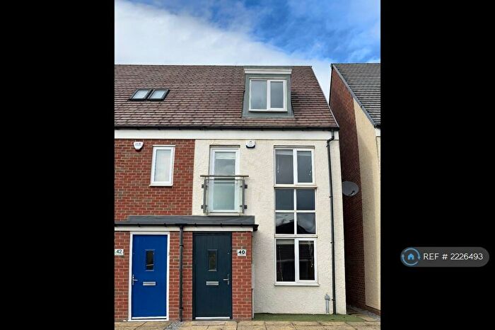 3 Bedroom End Of Terrace House To Rent In Lynemouth Way, Newcastle Upon Tyne, NE13