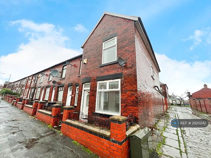 2 Bedroom Terraced House To Rent In Beverley Road, Bolton, BL1