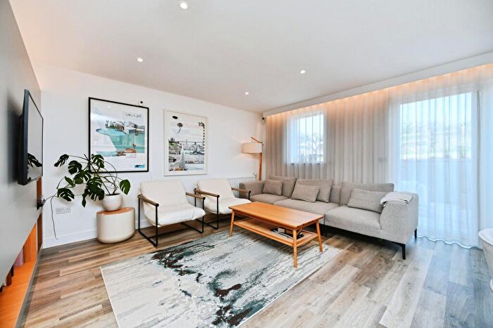 4 Bedroom House To Rent In Chalk Cliff Road, Saltdean, BN2