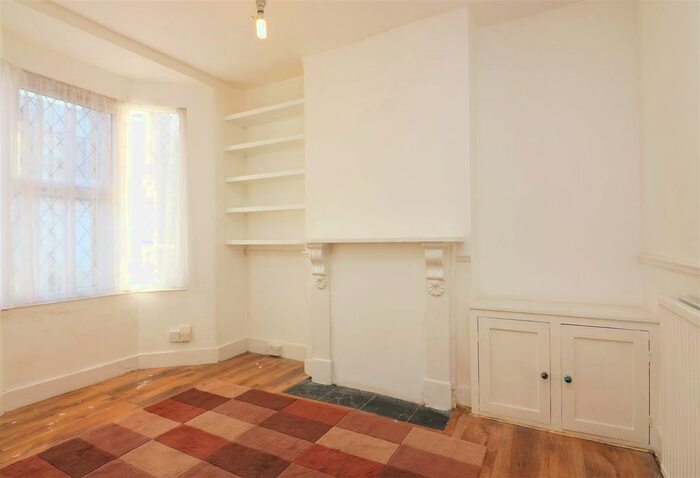 2 Bedroom Maisonette To Rent In Tavistock Road, Stratford E15