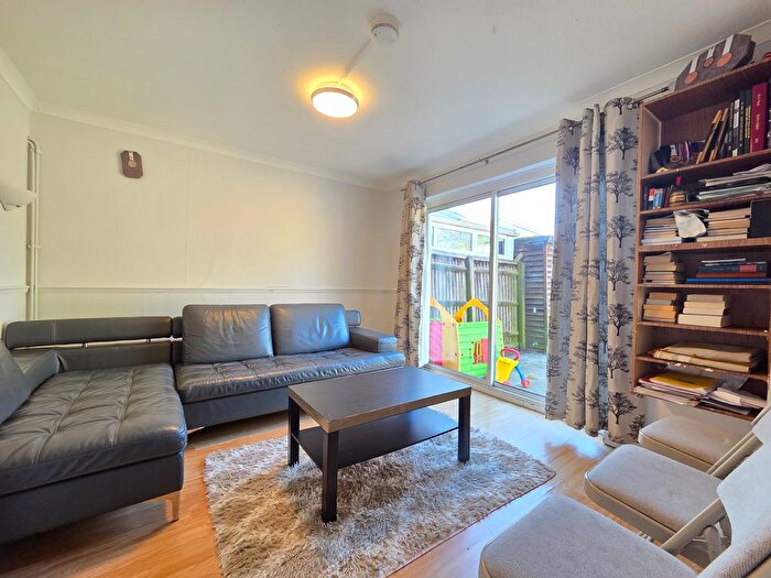 4 Bedroom Terraced House To Rent In Elvington Lane, London, NW9