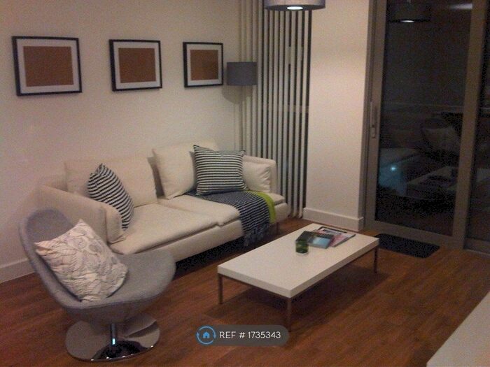 2 Bedroom Flat To Rent In Venice Corte, London, SE13