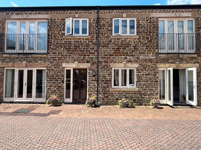 2 Bedroom Apartment For Sale In Lodge Stables, Burley Road, Oakham, LE15
