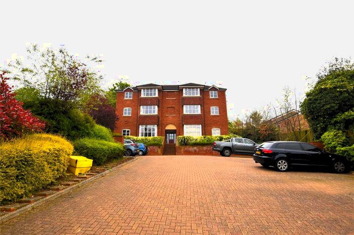 2 Bedroom Flat To Rent In Hodellscrofts Court, A High Street, Kingsthorpe, Northampton, NN2