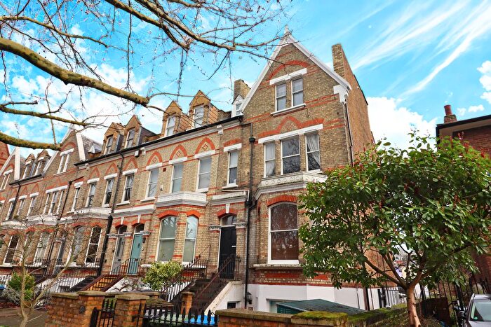 1 Bedroom Flat To Rent In Maple Road, Surbiton, KT6