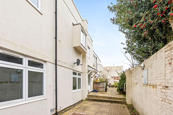 2 Bedroom Terraced House For Sale In Mortimer Mews, Hove, BN3