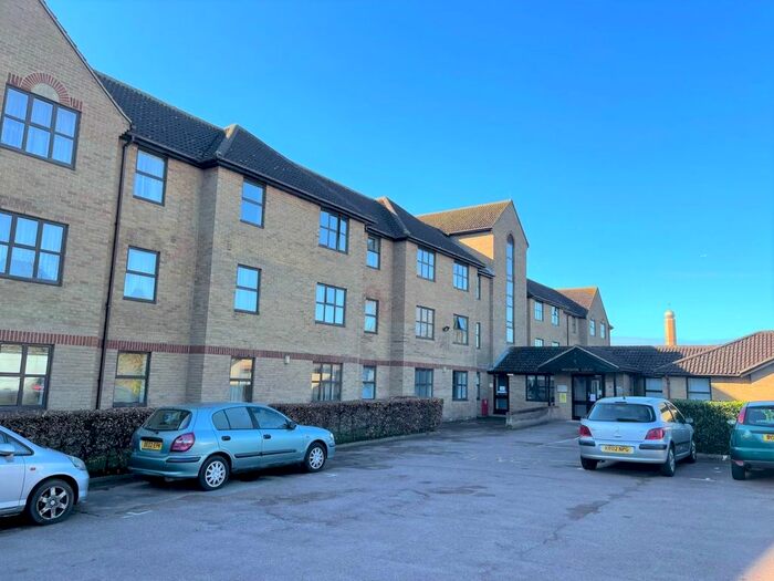 2 Bedroom Flat To Rent In Pittman Gardens, Ilford, IG1