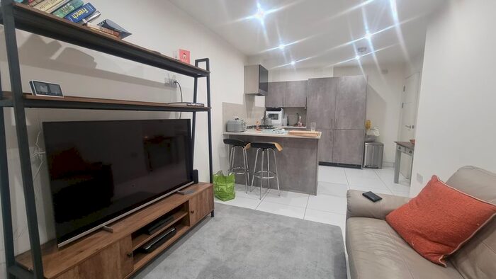 1 Bedroom Flat To Rent In Farnan Road, Streatham, SW16