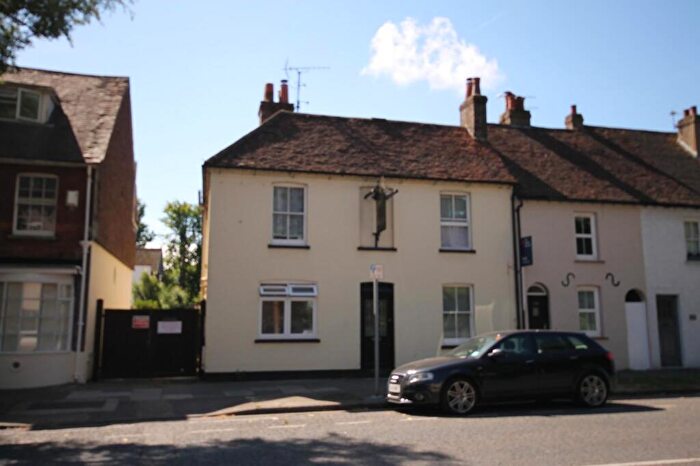 Studio To Rent In Chichester, PO19