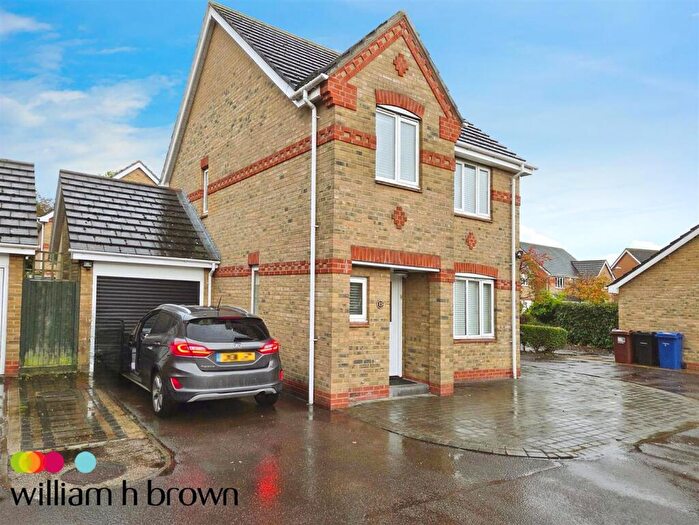 3 Bedroom Property To Rent In Poplar Close, South Ockendon, RM15