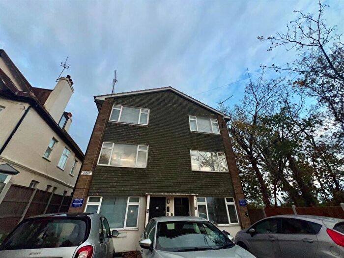 1 Bedroom Flat To Rent In Valkyrie Road, Westcliff-On-Sea, SS0