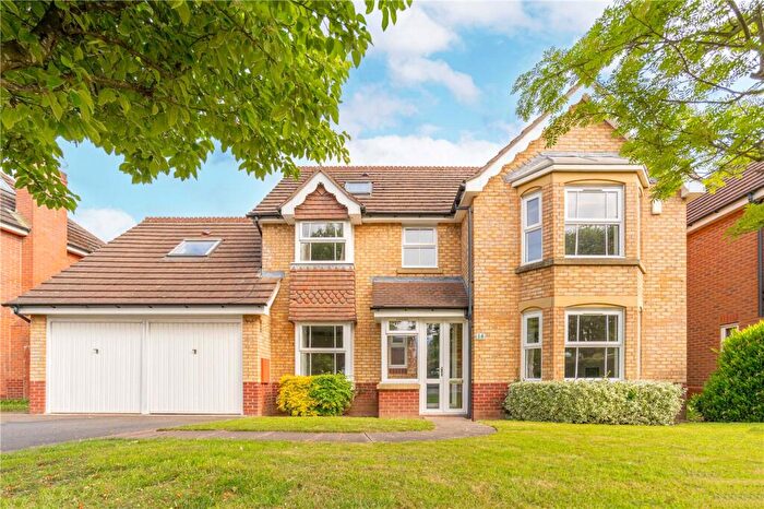 6 Bedroom Detached House For Sale In Rogers Way, Warwick, Warwickshire, CV34