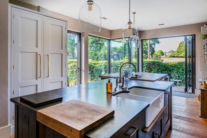 4 Bedroom Detached House To Rent In Henfold Lane, Holmwood, Dorking, RH5